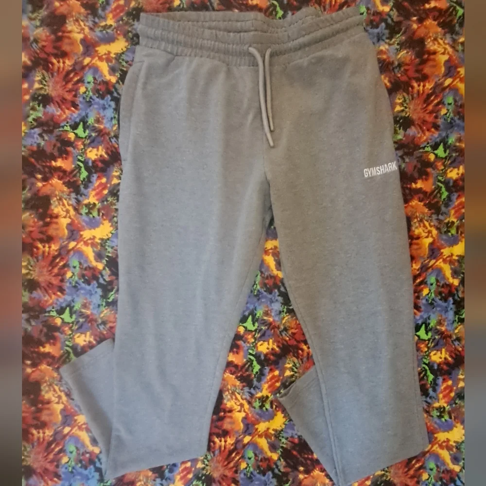 Gymshark Skinny Sweatpants - Picture 1 of 7